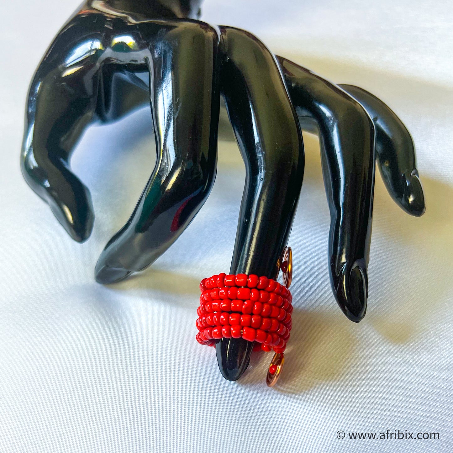 Emotan Genuine Coral Bead Spiral Ring