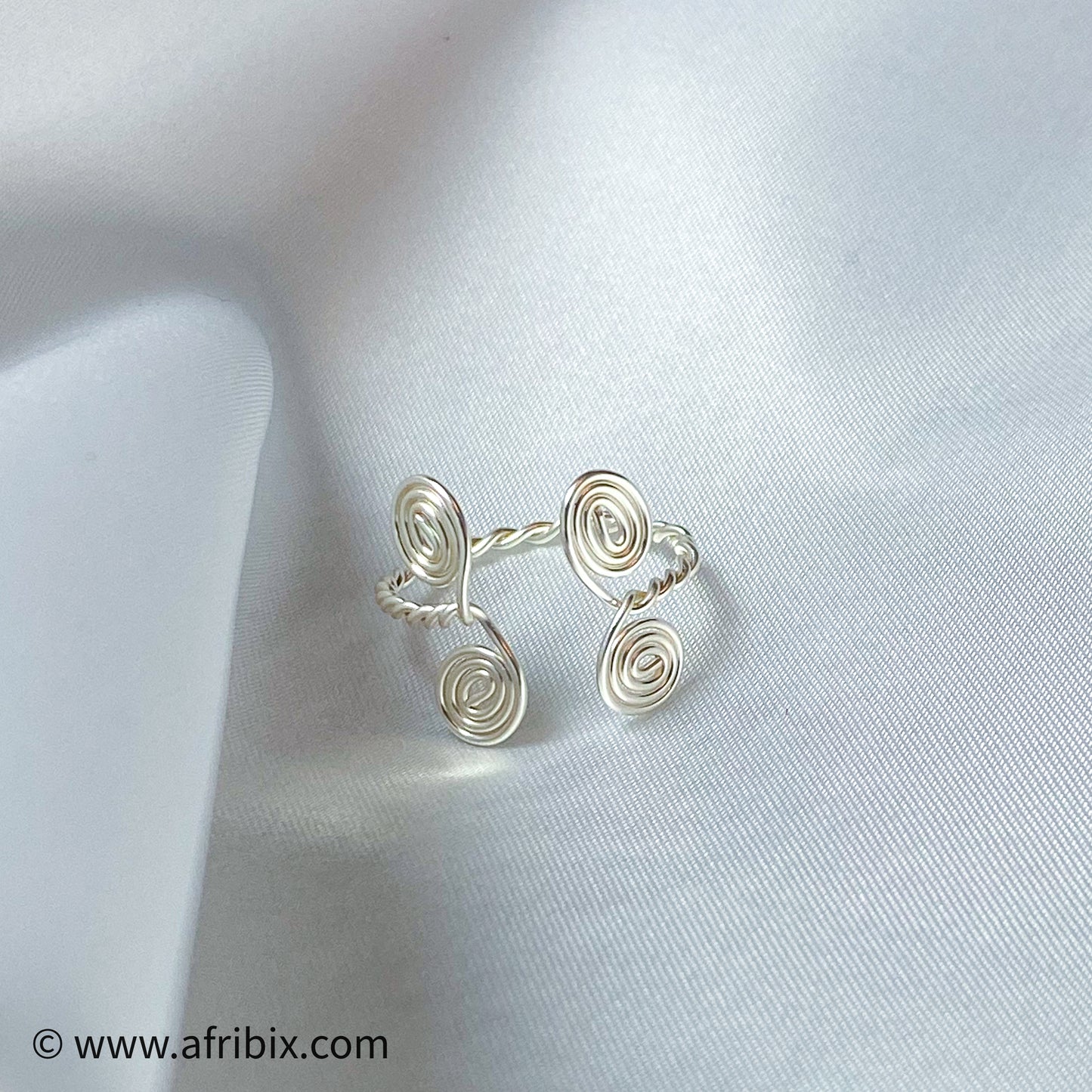 Spiral Hypnotic 4 Twirl Adjustable Ring