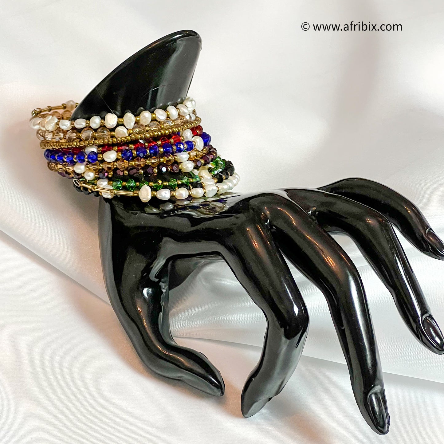 Alluré Freshwater Pearl Spiral Stack Bracelet