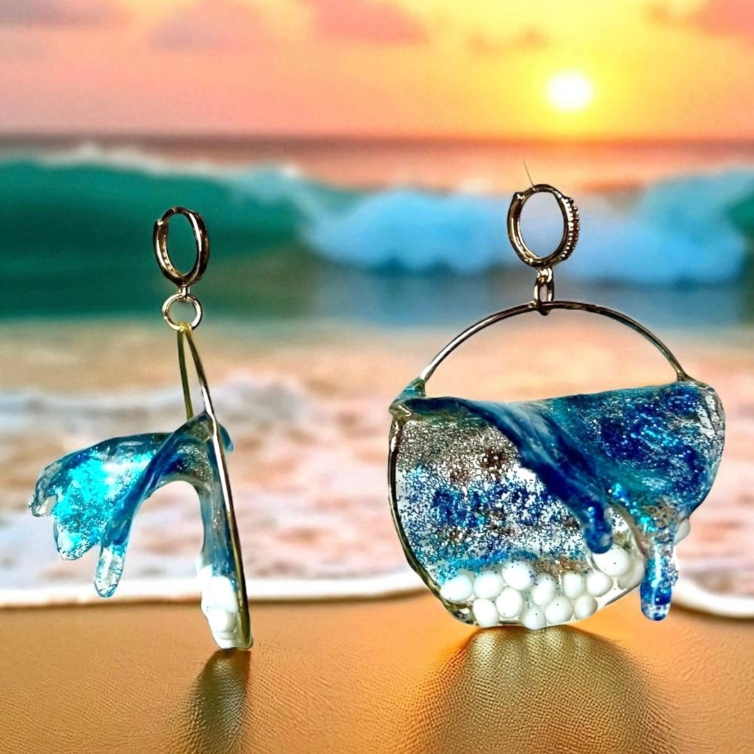 Ọ̀shìmìrì Ocean Waves Earring